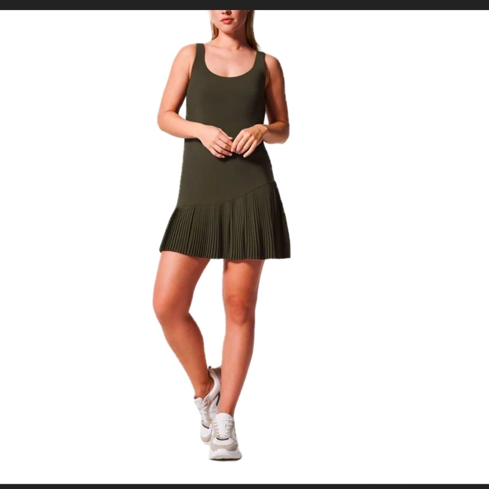 SPANX “yes, let’s pleats” GREEN Sleeveless dress